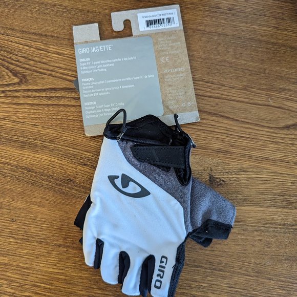 Giro Black and White Cycling Gloves - Picture 2 of 4